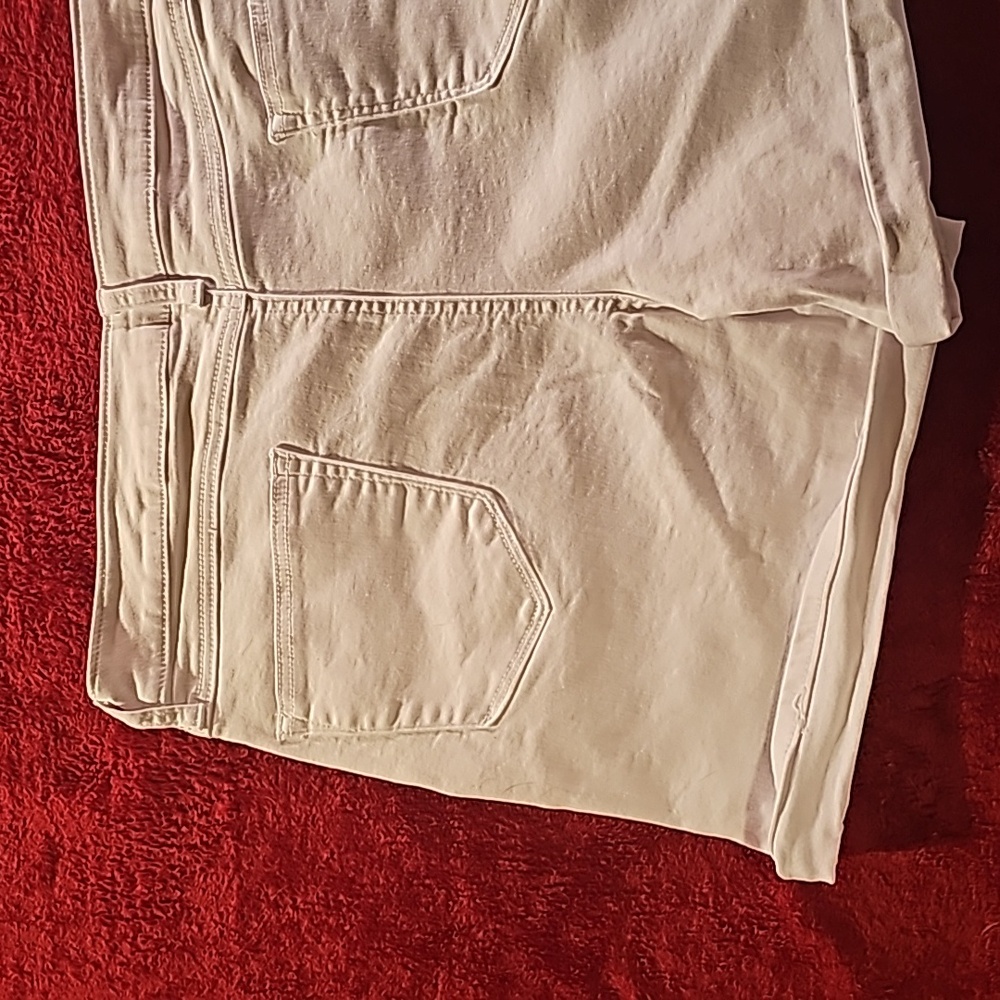 Woman's, 1822 denim jean shorts , size 16/33, all white . - Picture 7 of 11